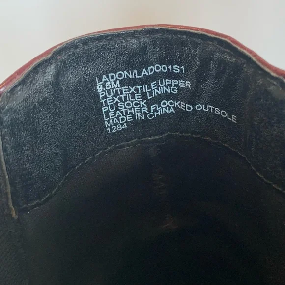 Steve Madden Ladon Chelsea Lug Sole Booties - Picture 8 of 9